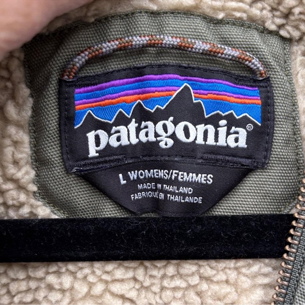 Patagonia Women's Insulated Prairie Dawn Parka - Picture 4 of 15